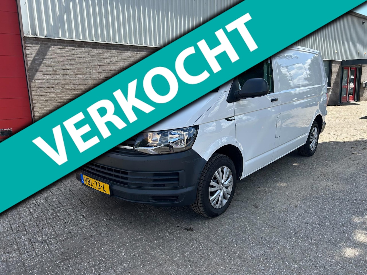 Volkswagen Transporter - 2.0 TDI L1H1 Economy Business Airco - AutoWereld.nl