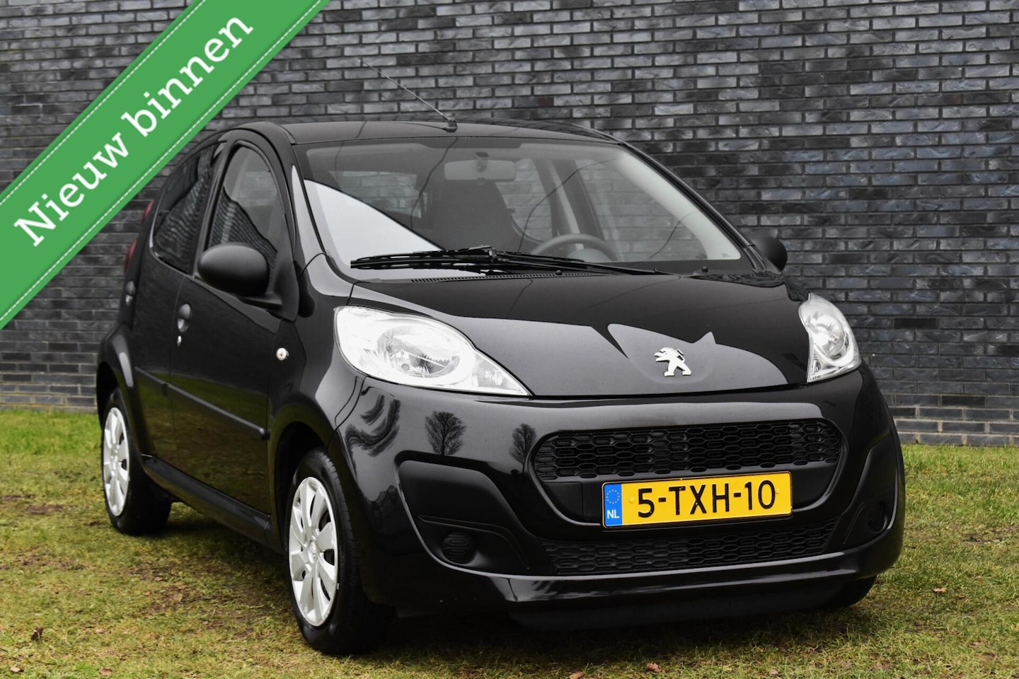 Peugeot 107 - 1.0 Access Accent AIRCO / 5 DEURS - AutoWereld.nl