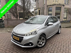 Peugeot 208 - 1.6 HDi Fase 2 Navi|Clima|Parksensor 2017