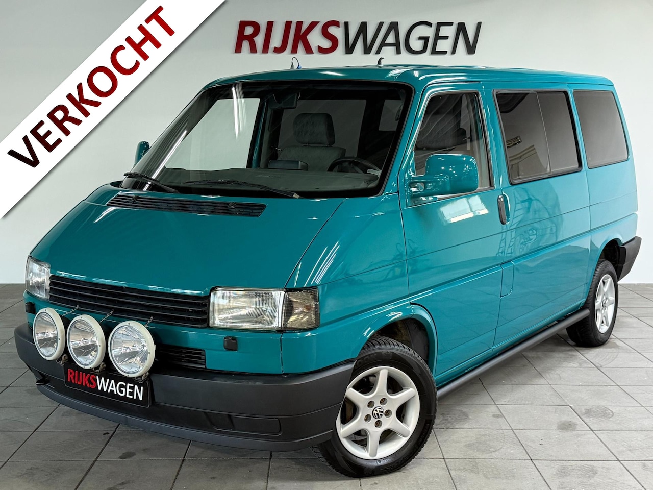 Volkswagen Transporter Caravelle - CL 2.5 Benzine/Automaat/Airco - AutoWereld.nl