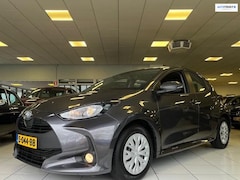 Toyota Yaris - 1.5 Hybrid Active/Automaat/Achteruitrijcamera/1e Eigenaar/Stoelverwarming/Airco/Cruise/Blu