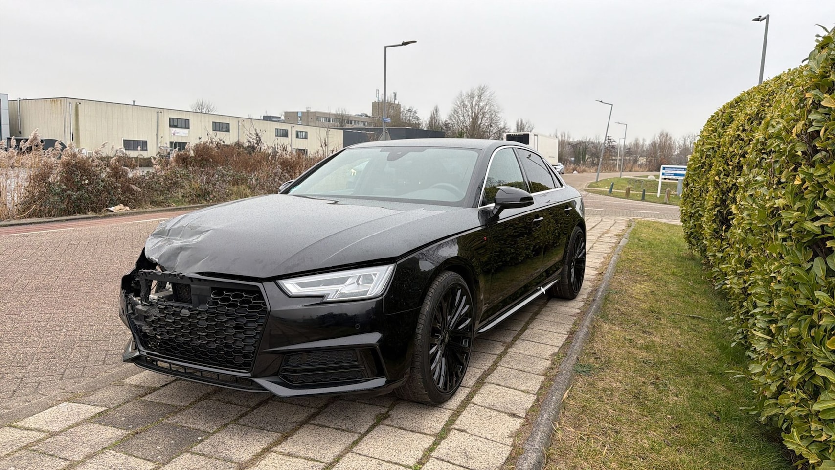 Audi A4 Limousine - 1.4 TFSI Sport S line edition - AutoWereld.nl