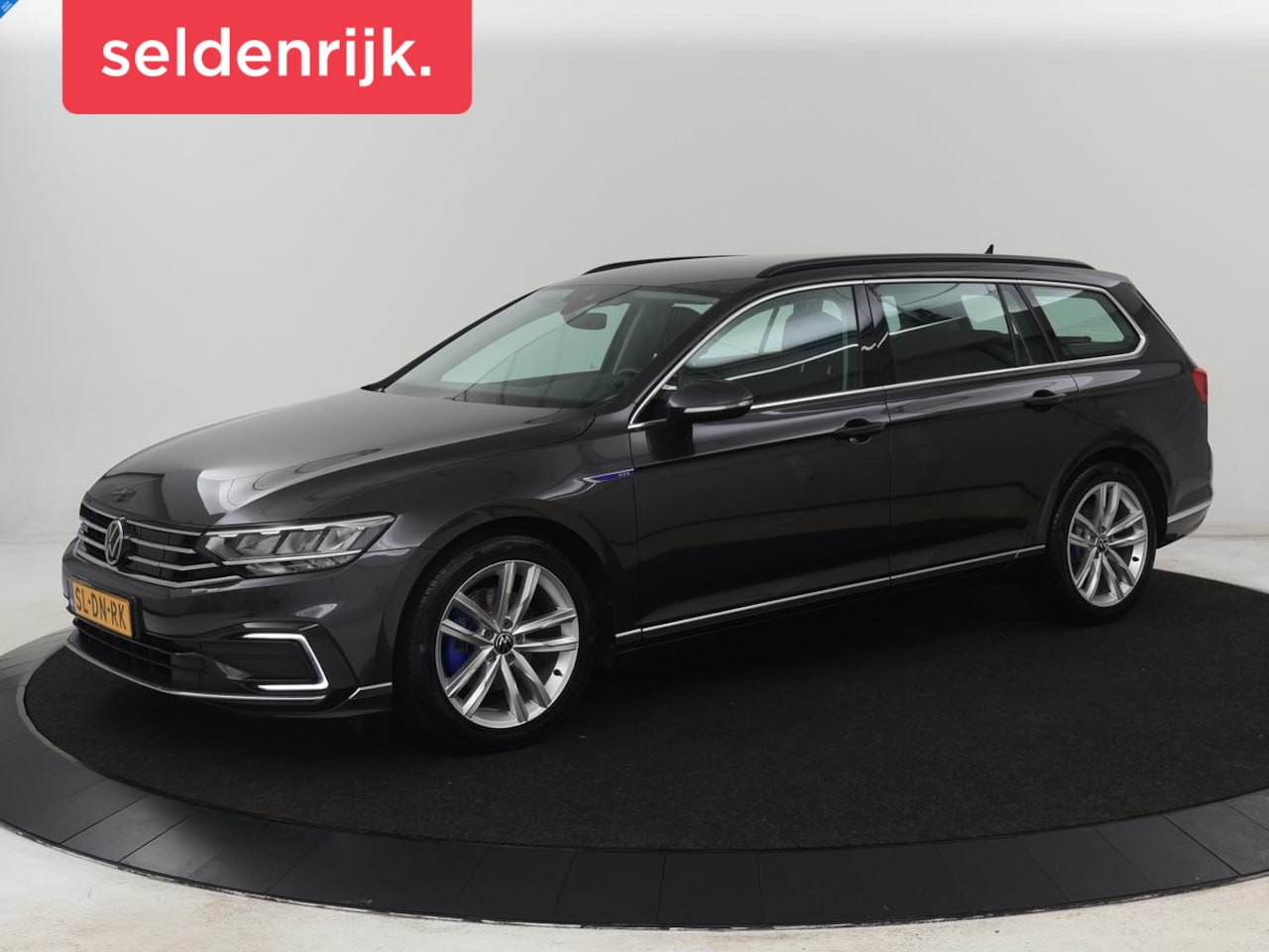 Volkswagen Passat Variant - 1.4 TSI PHEV GTE | Stoelverwarming | Adaptive cruise | Carplay | Navigatie | 18'' | Matrix - AutoWereld.nl