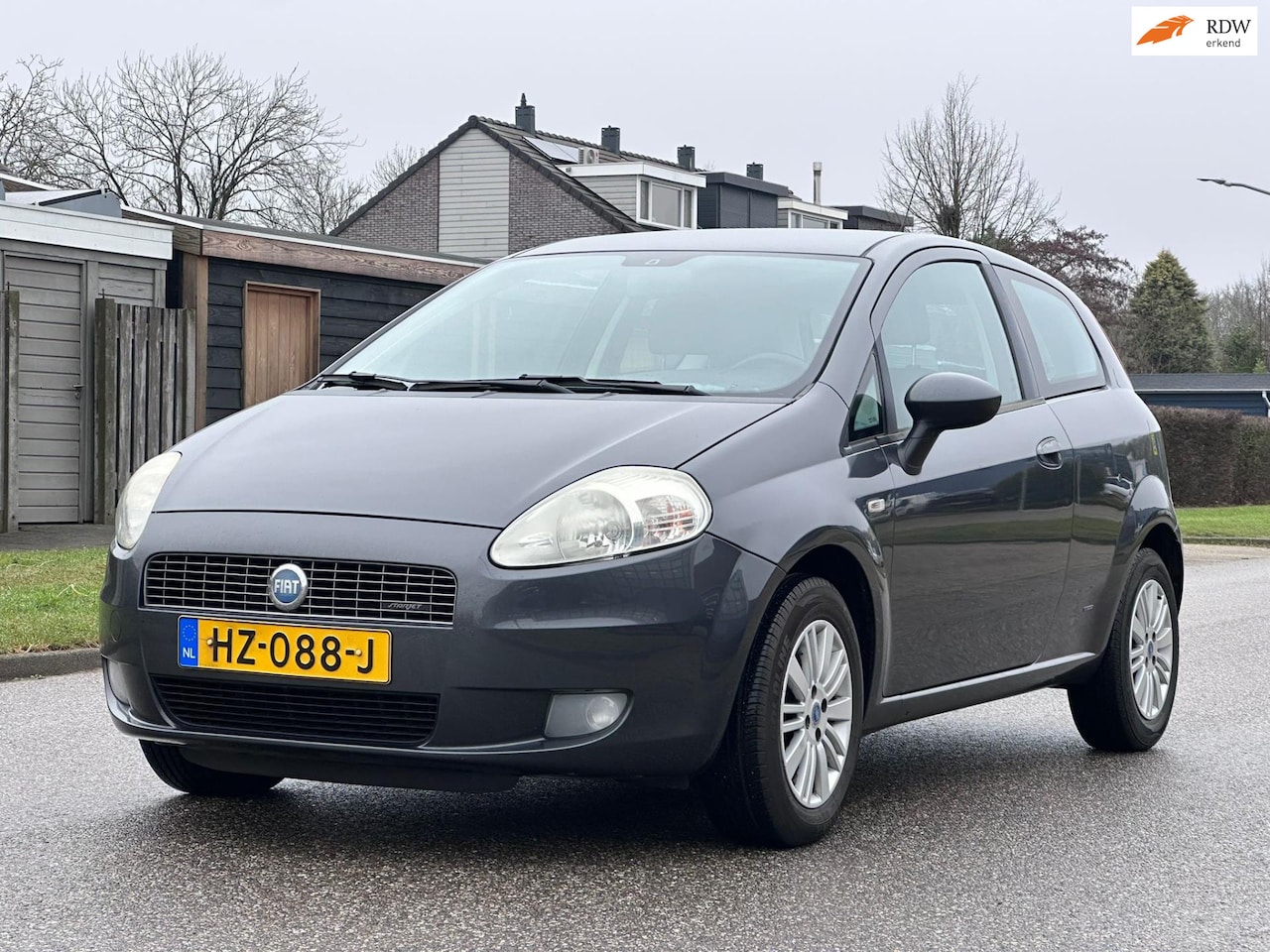 Fiat Grande Punto - 1.4-16V Dynamic Clima*Distributie vervangen*133.000*Nieuwe APK*LM velgen* - AutoWereld.nl