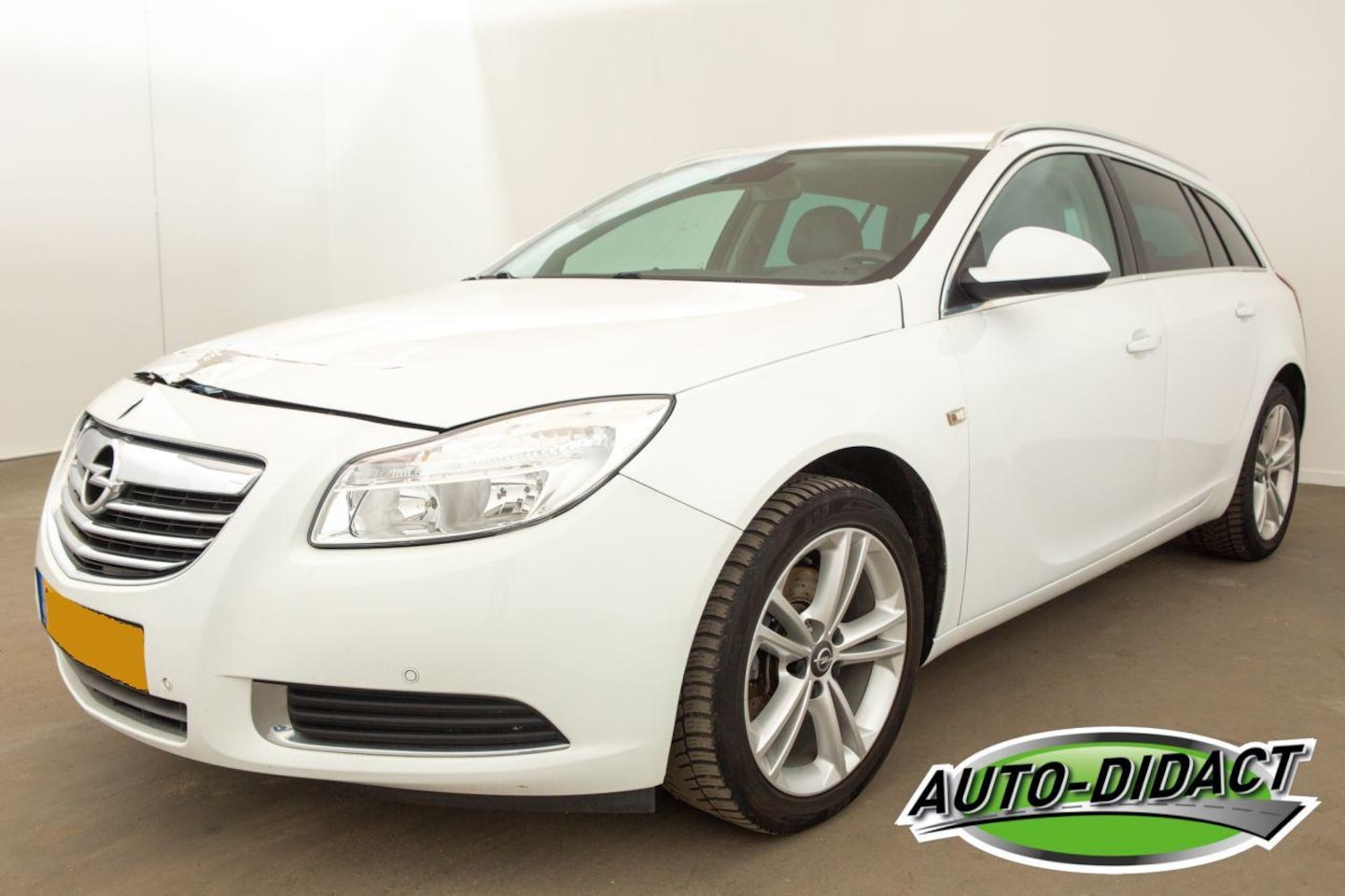 Opel Insignia - 1.6 T 132 KW Edition Navi Clima Leder - AutoWereld.nl