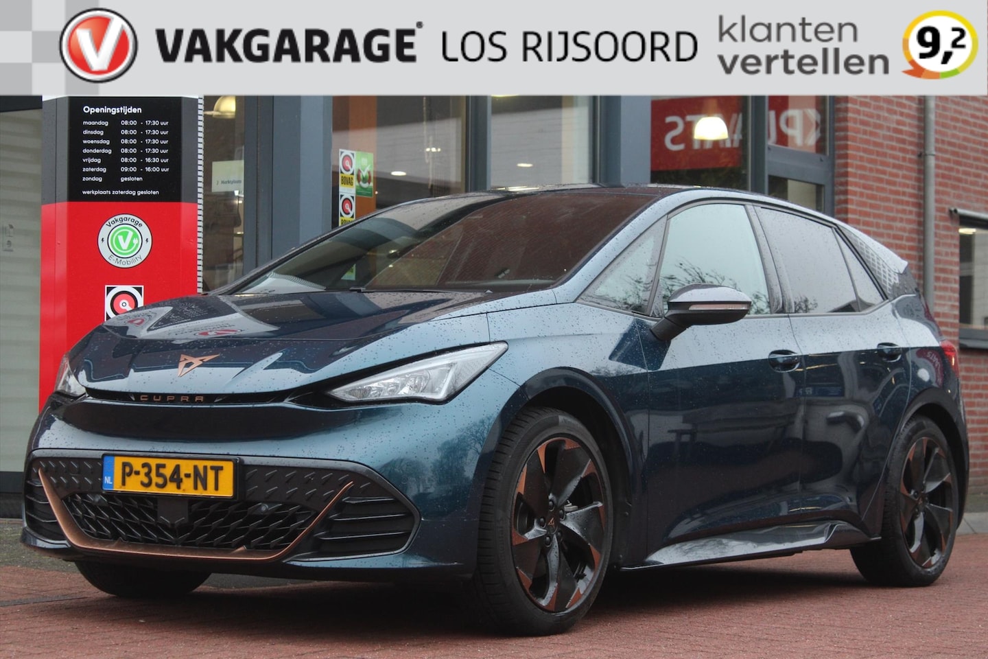 CUPRA Born - 62 kWh Aut *Adrenaline* | Carplay | Adaptive Cruise & Climate Control | Camera | Stoelverw - AutoWereld.nl