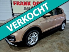 Volkswagen T-Cross - 1.0 TSI 95PK Style + OH historie|Trekhaak|LED|Lane|Dodehoek|PDC|Climate|Cruise|Stoelverw.|