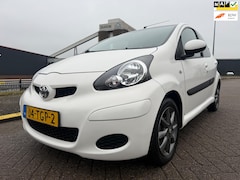 Toyota Aygo - 1.0-12V Dynamic Navigator_NIEUWE APK_NETTE AUTO