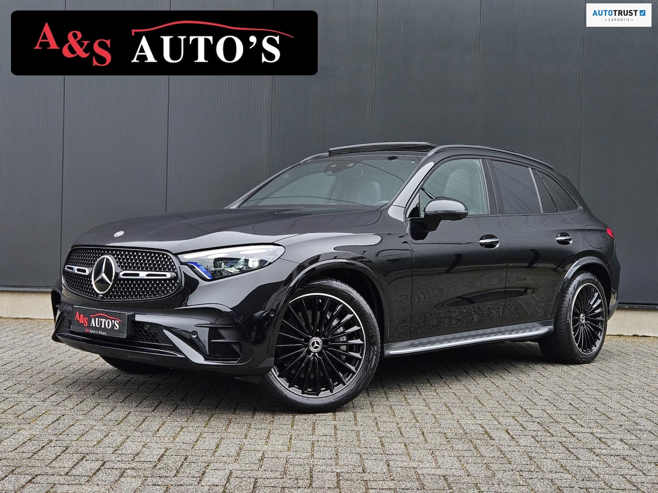 Mercedes-Benz GLC-klasse - 400e 4MATIC AMG Luchtvering Panodak Burmester Memory 360camera Trekhaak Stoelkoeling Sfeer - AutoWereld.nl