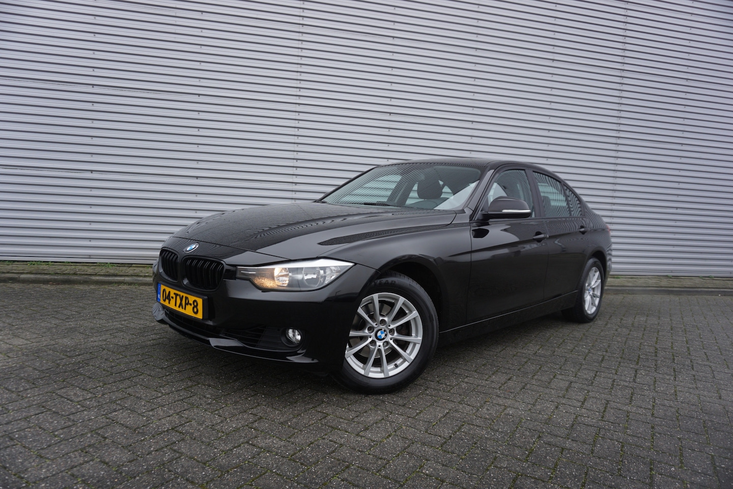 BMW 3-serie - 320i AUTOMAAT - Airco / Cruise / Elektr. ramen / NAP - AutoWereld.nl