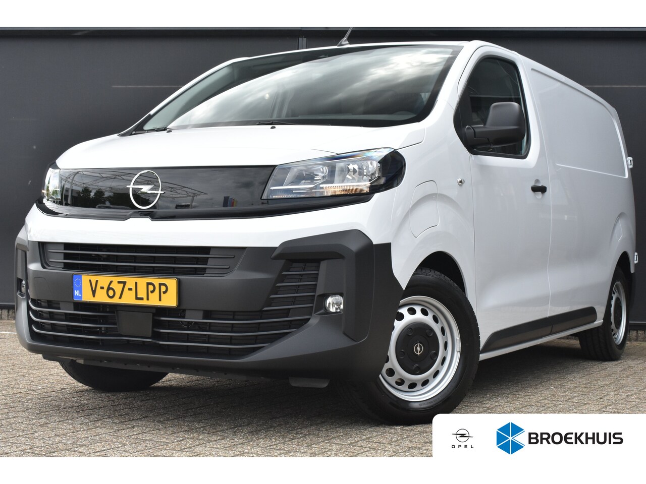 Opel Vivaro Electric - L2 75 kWh 3 Fase | Navigatie | Achteruitrijcamera | Draadloos Apple Carplay & Android Auto - AutoWereld.nl