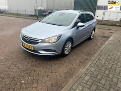 Opel Astra Sports Tourer - 1.6 CDTI Business+ Navi Airco Cruise Trekhaak Nap Pdc Voor En Achter 1e Eigenaar