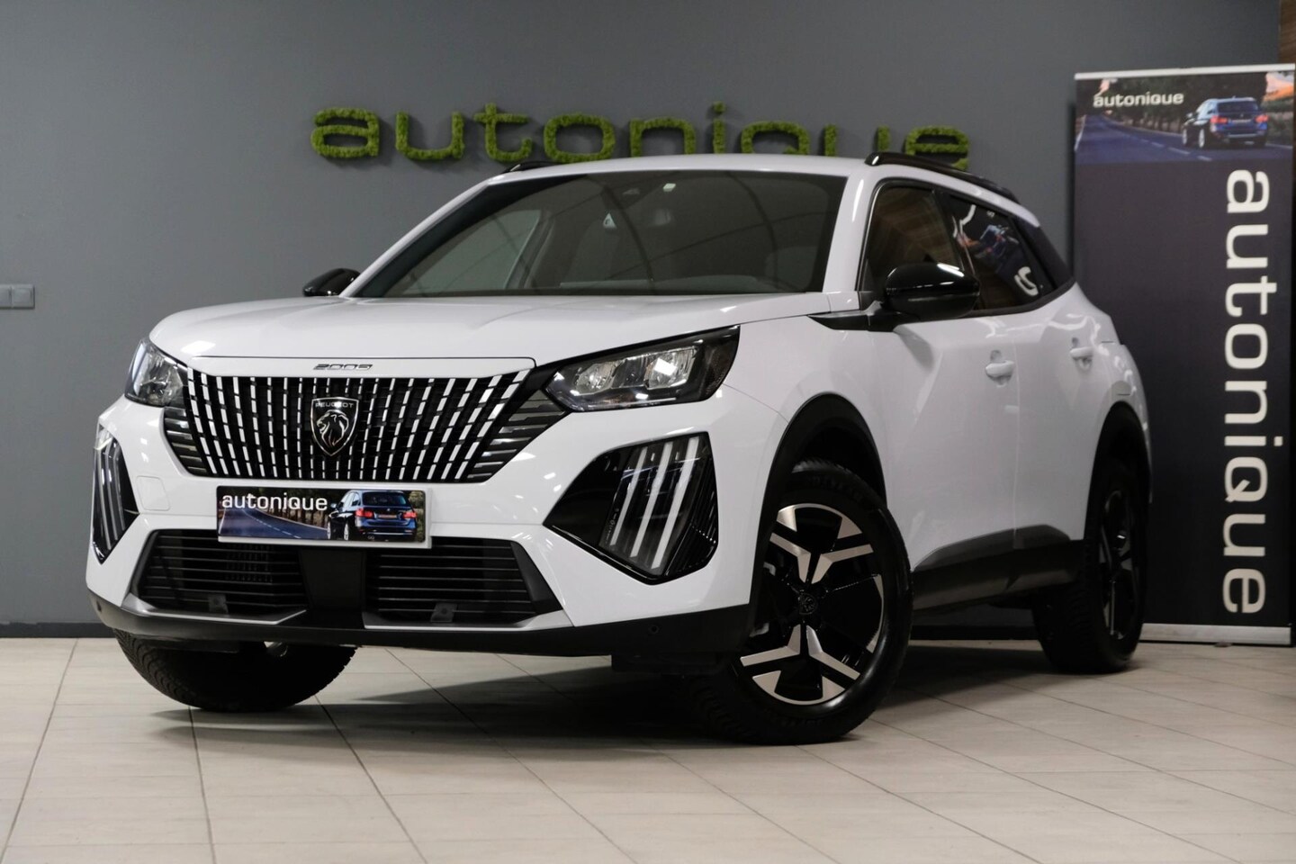 Peugeot 2008 - 1.2 PureTech 130 Allure |10.156km UNIEK| Camera/Navi Mirror Screen NIEUWSTAAT - AutoWereld.nl