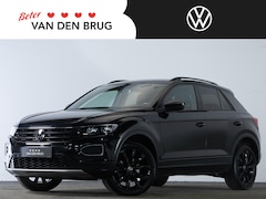 Volkswagen T-Roc - 1.5 TSI 150 PK DSG Black Style | LED | Trekhaak | Stoelverwarming | Achteruitrijcamera | A