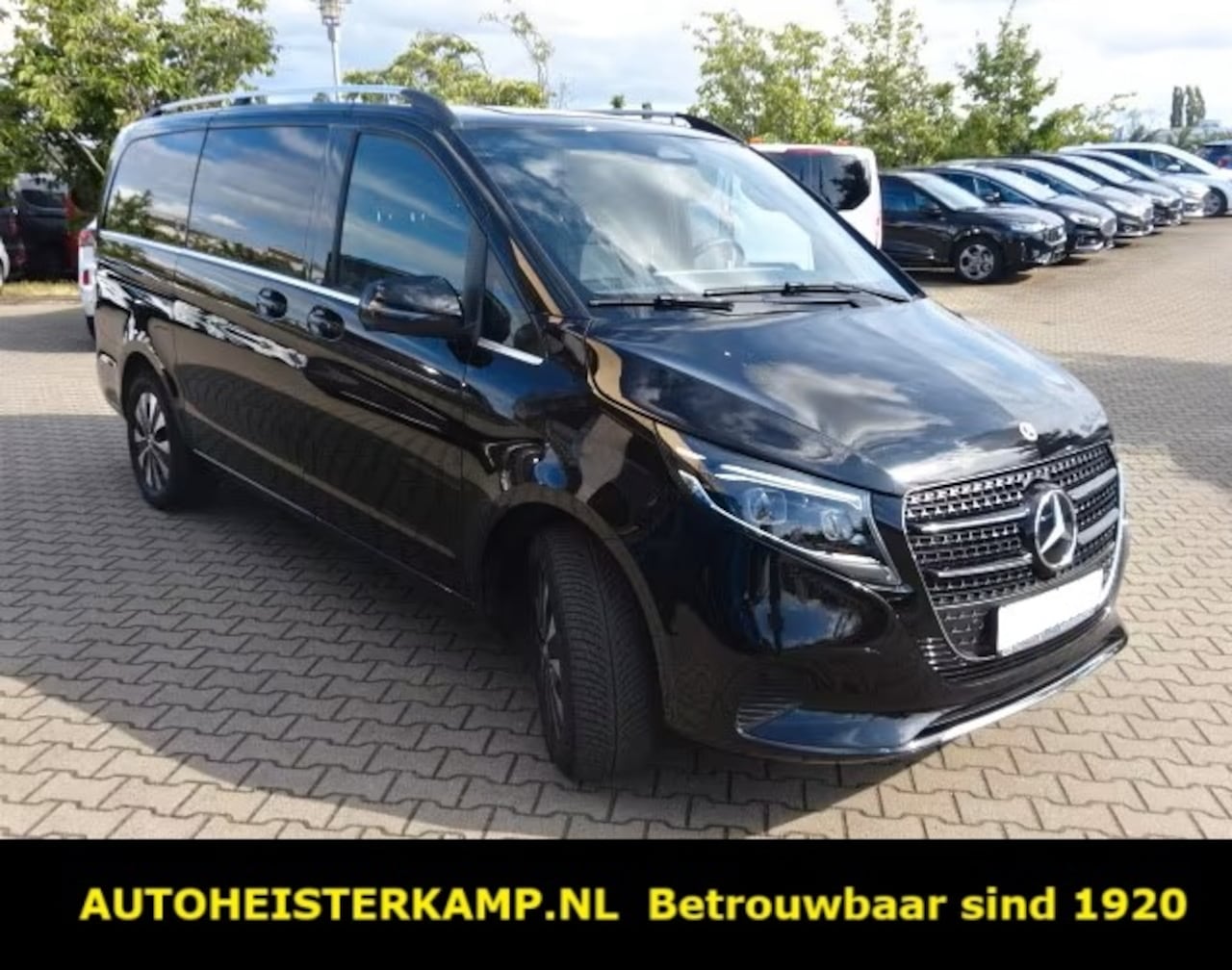 Mercedes-Benz V-klasse - 300d L2 Avantgarde Grijs Kenteken Leder Distronic Camera Trekhaak LED MBUX 2 EL. Schuifdeu - AutoWereld.nl