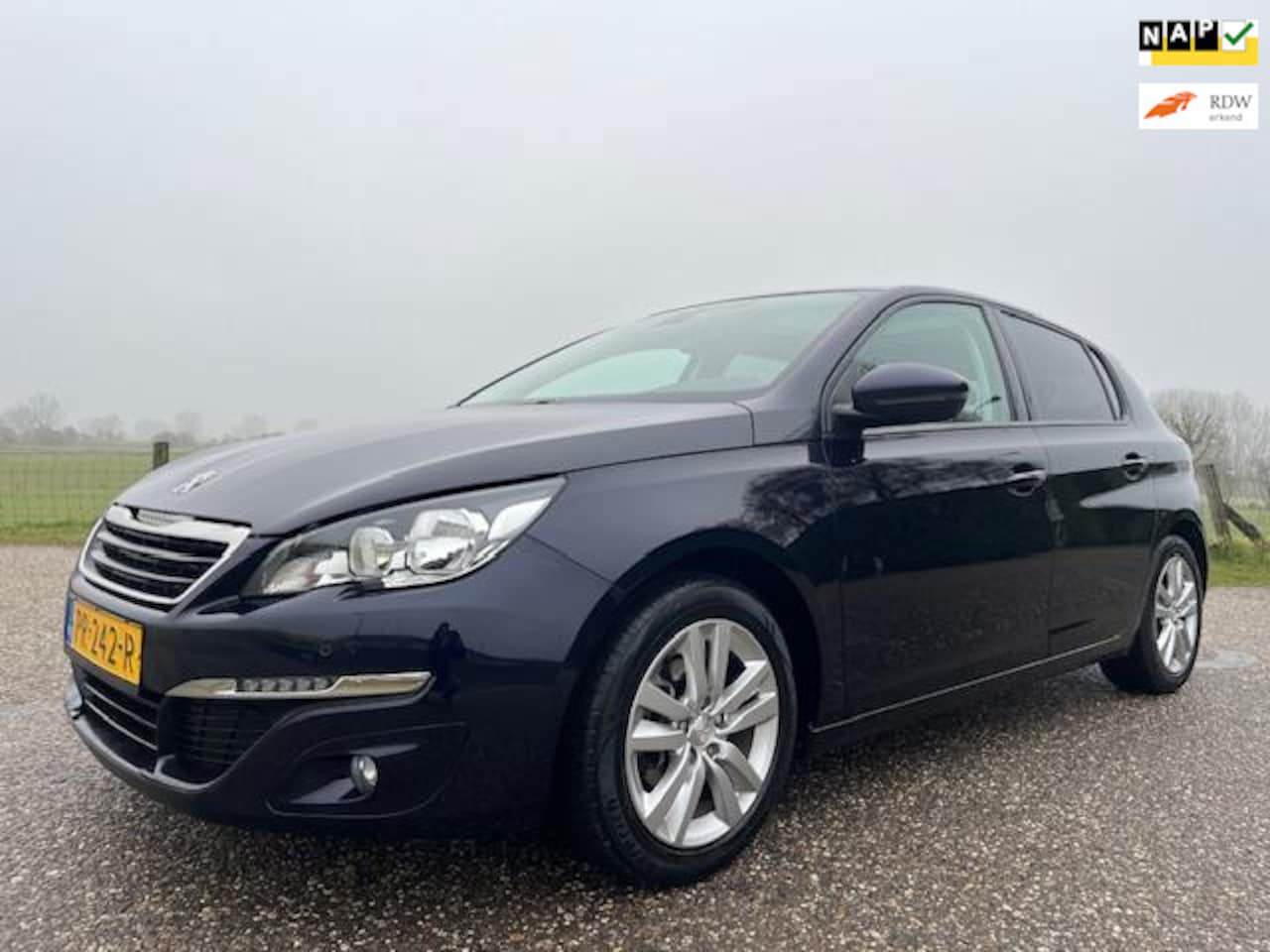 Peugeot 308 - 1.2 PureTech Blue Lion navi Airco 161856 km nap bj 2017 d riem vvb 85000 km - AutoWereld.nl