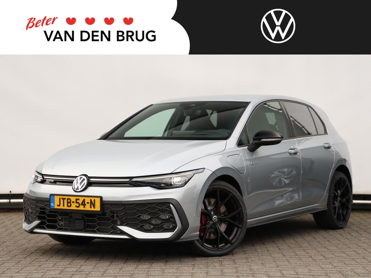 Volkswagen Golf - GTE 1.5 eHybrid 272 pk DSG | Navigatie | Head-up display | 360 Camera | Black Style | Trek - AutoWereld.nl
