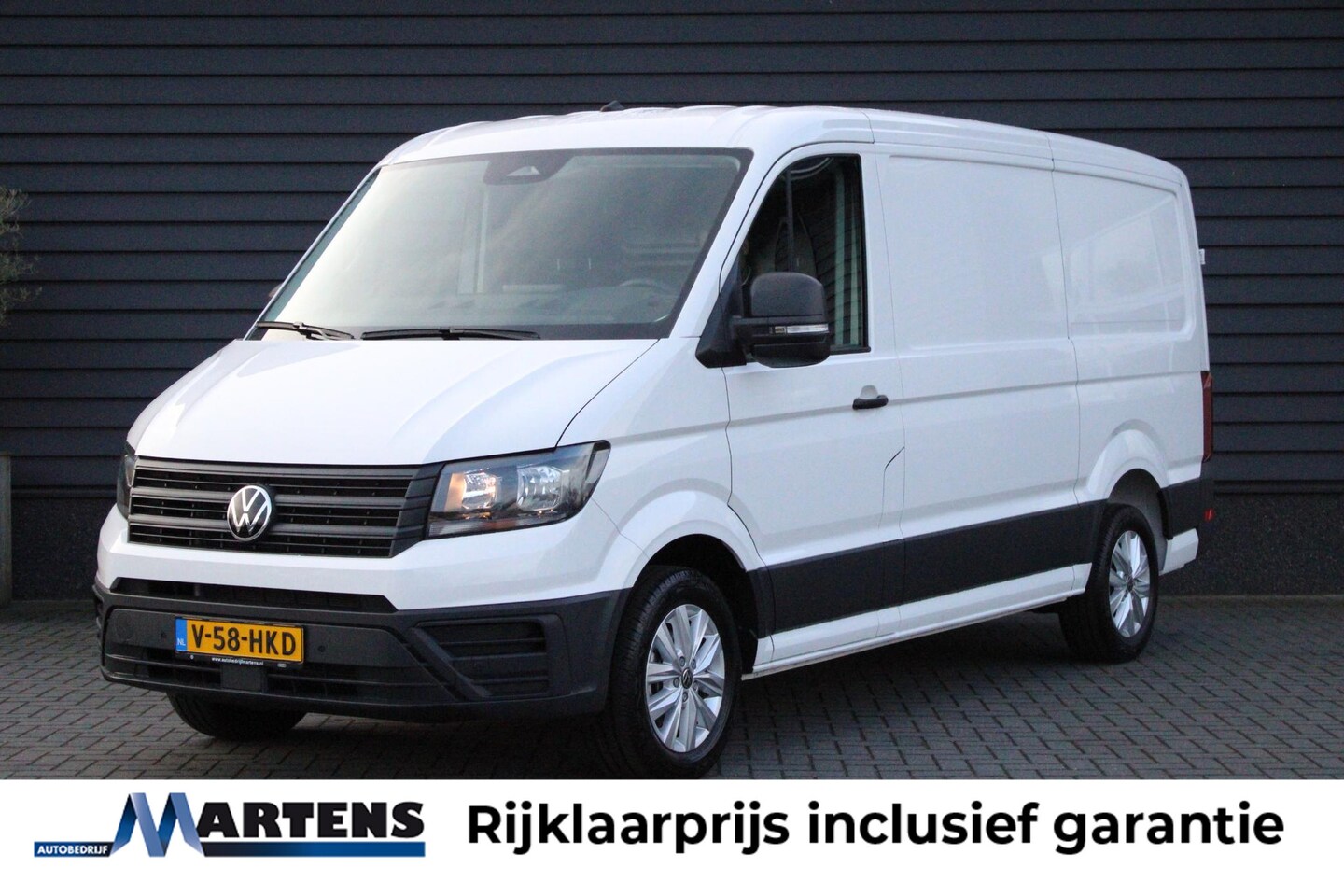 Volkswagen Crafter - Facelift 35 2.0 TDI 140pk H6 L3H2 Comfortline App-Connect Parkeersensoren - AutoWereld.nl