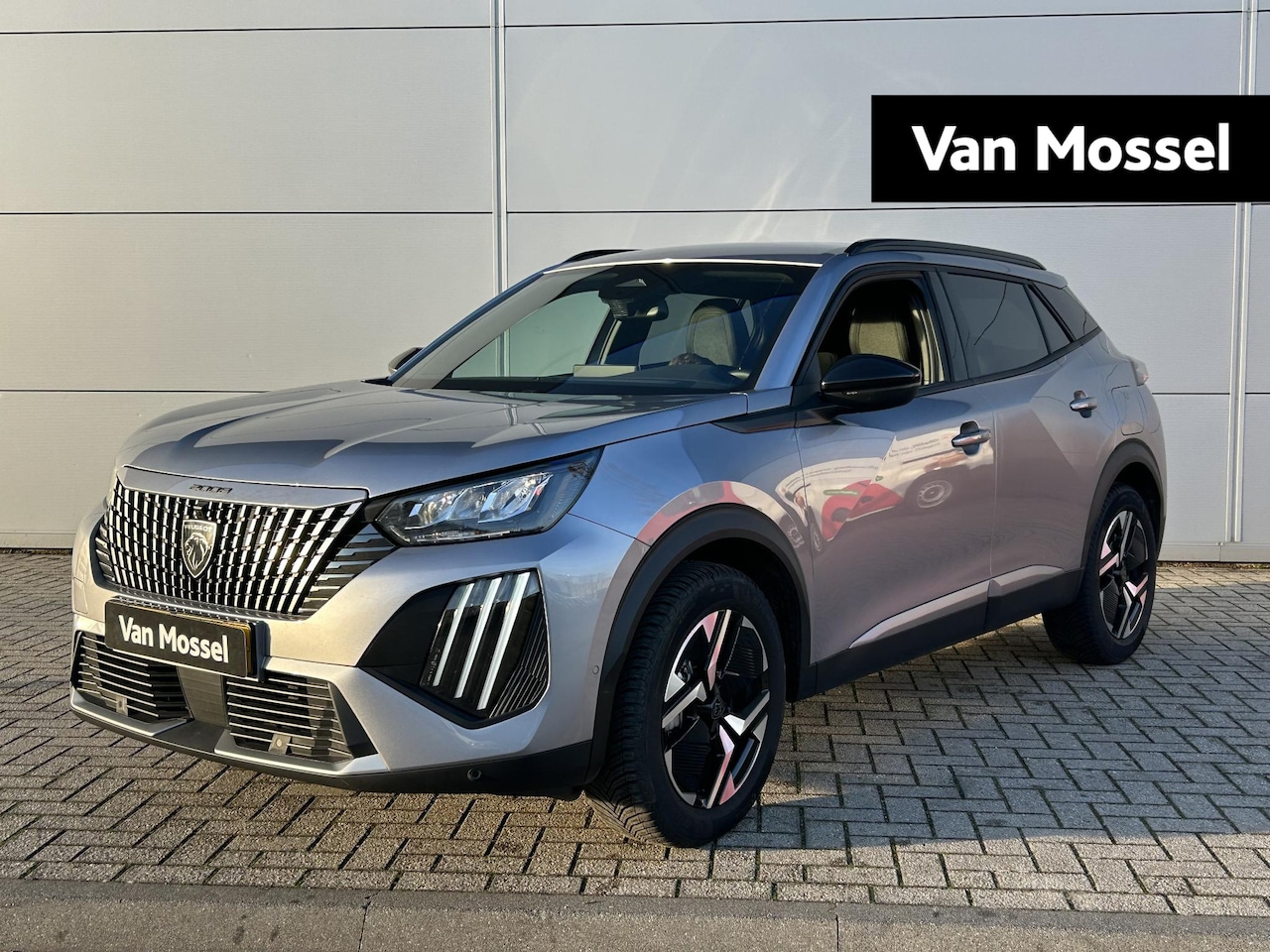 Peugeot 2008 - 1.2 Hybrid 145 Allure | 360 Camera | Trekhaak | Adaptieve Cruise Control | Draadloze Apple - AutoWereld.nl