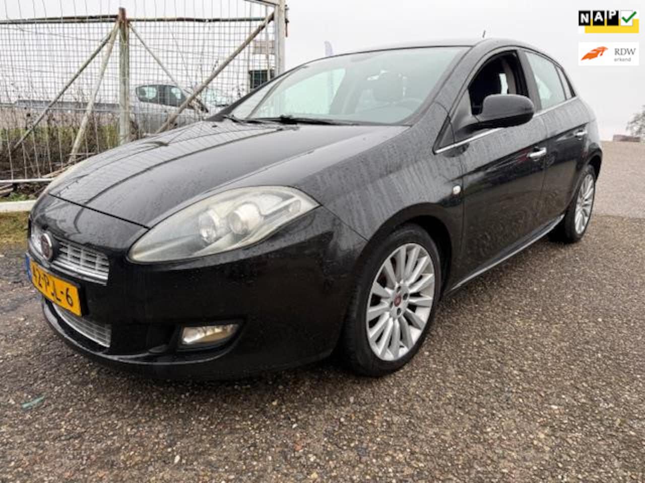 Fiat Bravo - 1.4 MultiAir Business Airco Navi PDC 1 cillinder kapot!!! - AutoWereld.nl