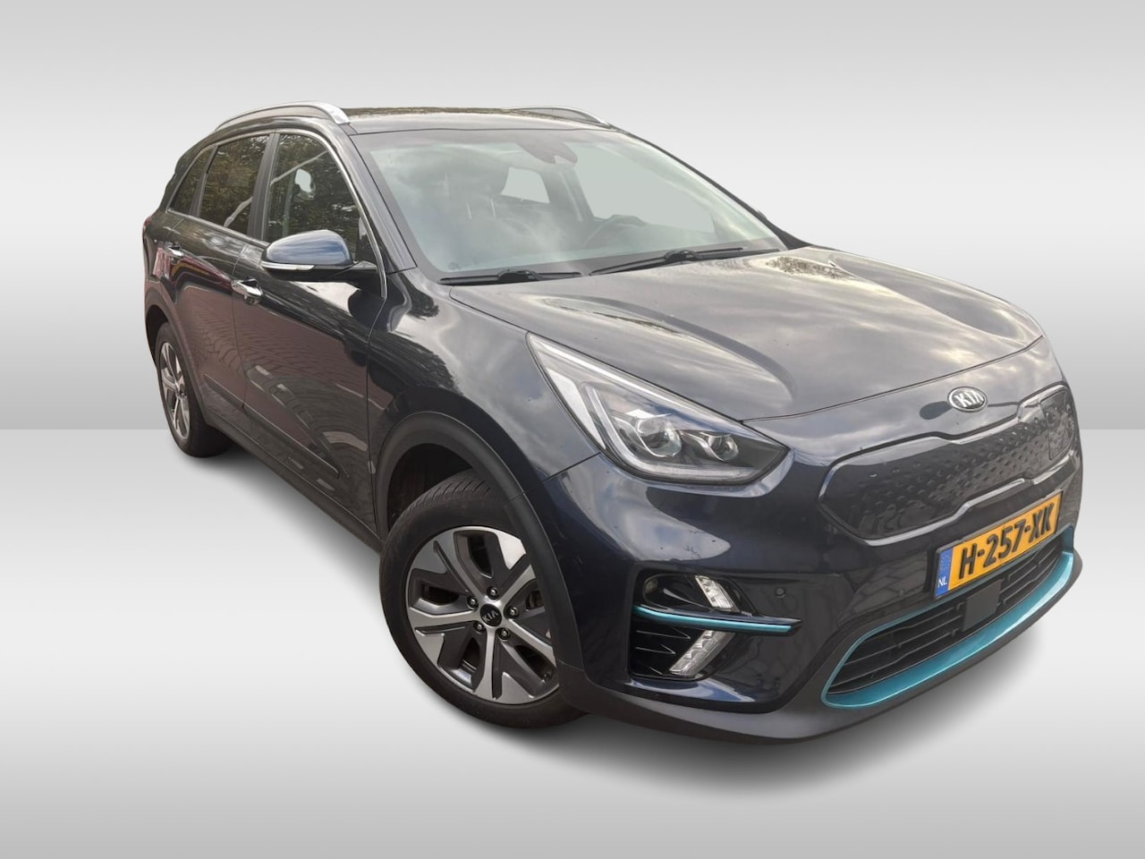 Kia e-Niro - ExecutiveLine 64 kWh / Camera / Leder / Keyless / Stoelventilatie / Navigatie / Dodehoek / - AutoWereld.nl
