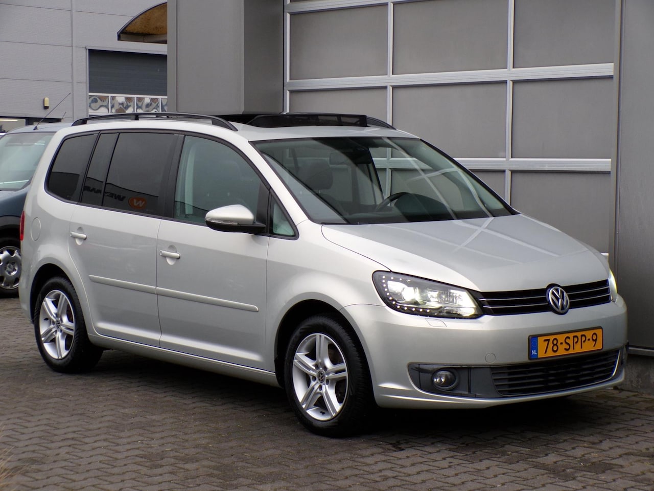 Volkswagen Touran - 1.2 TSI Comfortline BlueMotion|Pano|Xenon - AutoWereld.nl
