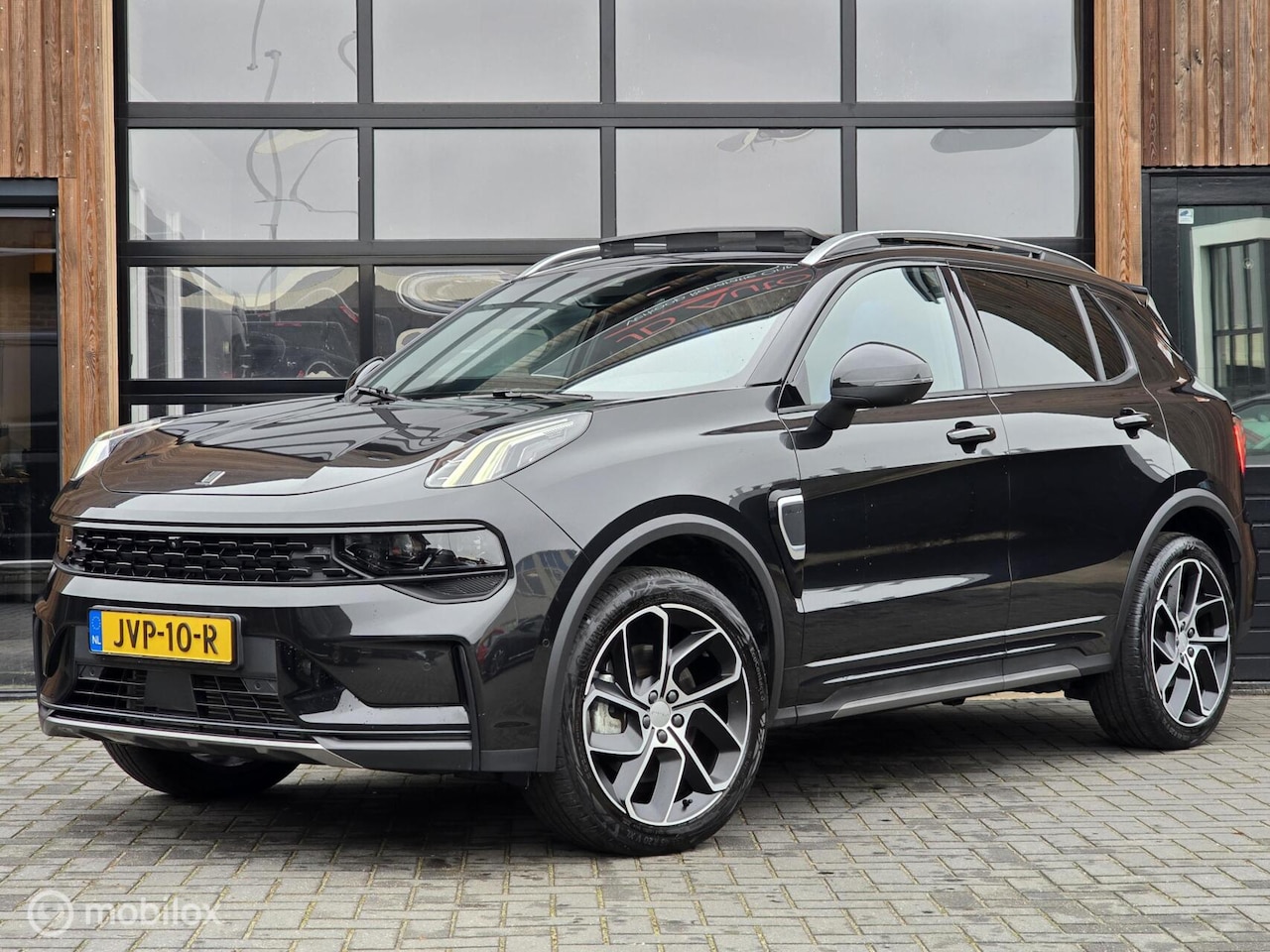 Lynk & Co 01 - 1.5 BLACK EDITION PANO 360CAM ACC ZWARTE HEMEL - AutoWereld.nl