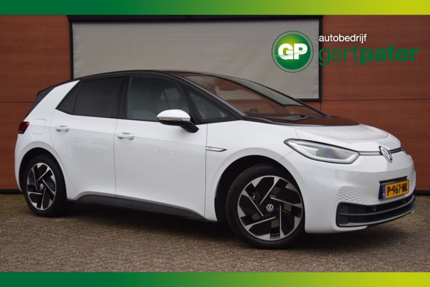 Volkswagen ID.3 - First Plus 58kWh Matrix/Steunhaak/Keyless/Camera/Stoelverwarming - AutoWereld.nl