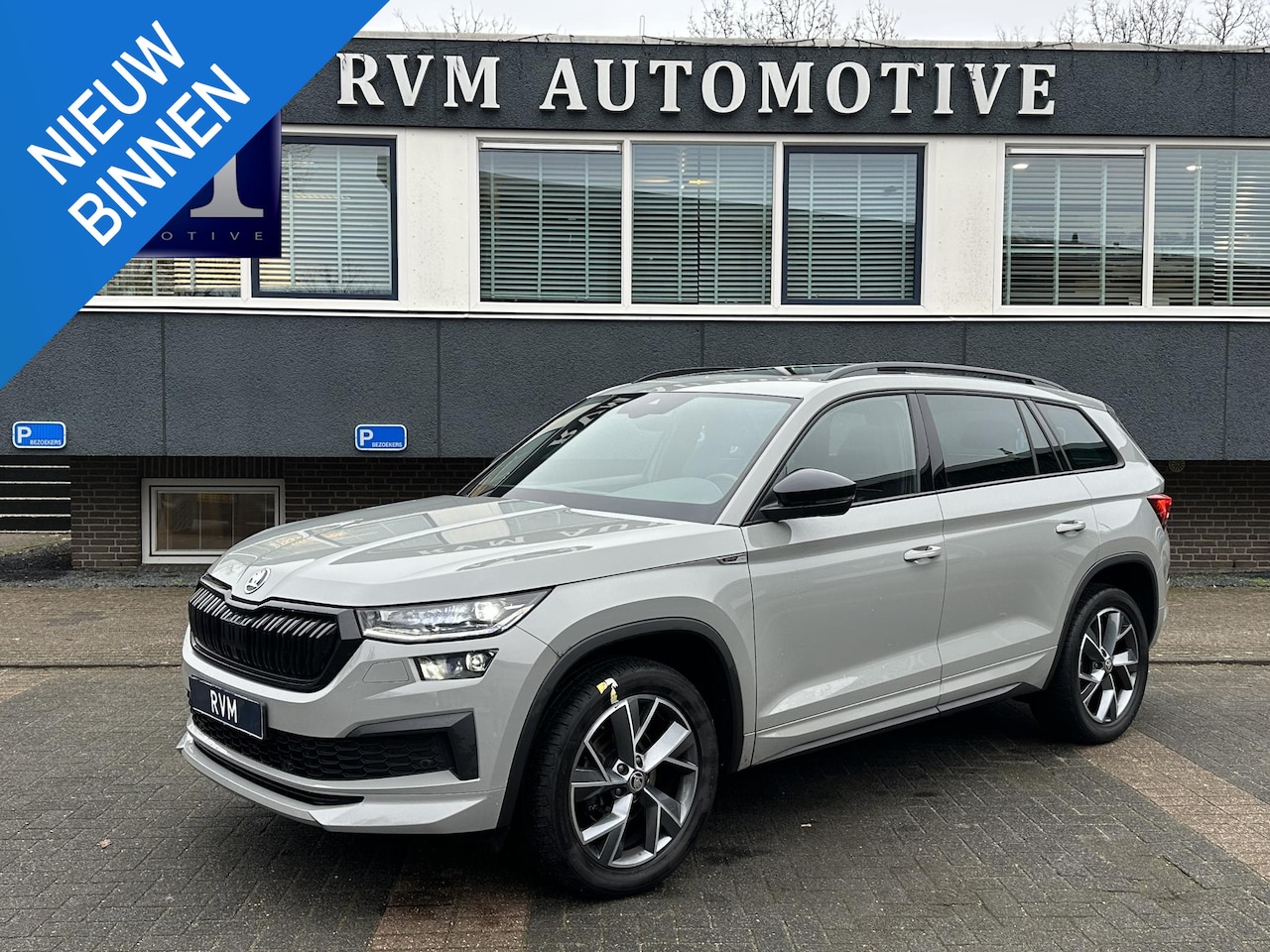 Skoda Kodiaq - 1.5 TSI Sportline Business AUTOMAAT | PANORAMADAK | ADAPTIEVE CRUISECONTROL | CAMERA | ELE - AutoWereld.nl