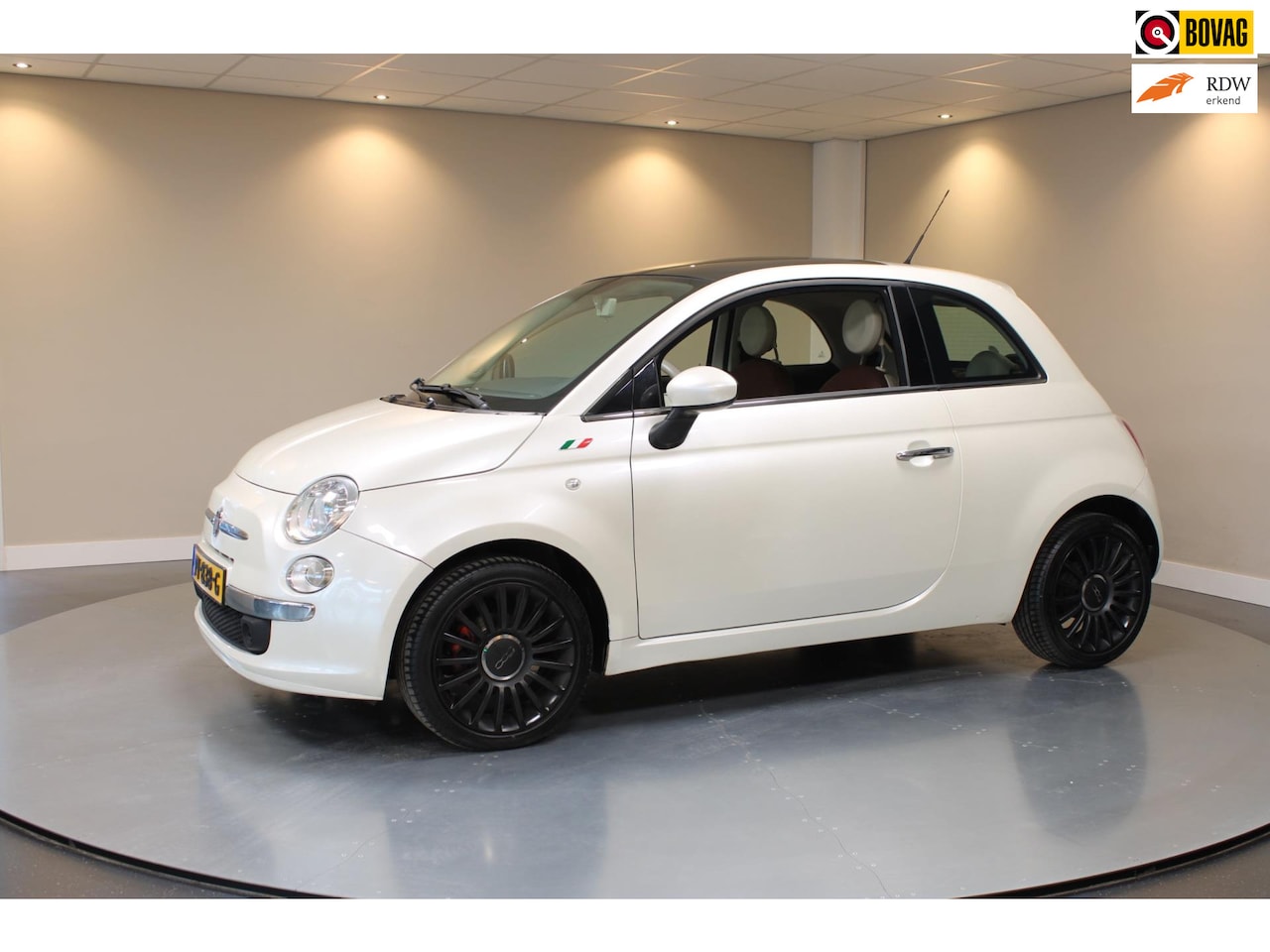Fiat 500 - 1.2 *Distr.riem VV* Pano|Leer|All-seasons - AutoWereld.nl
