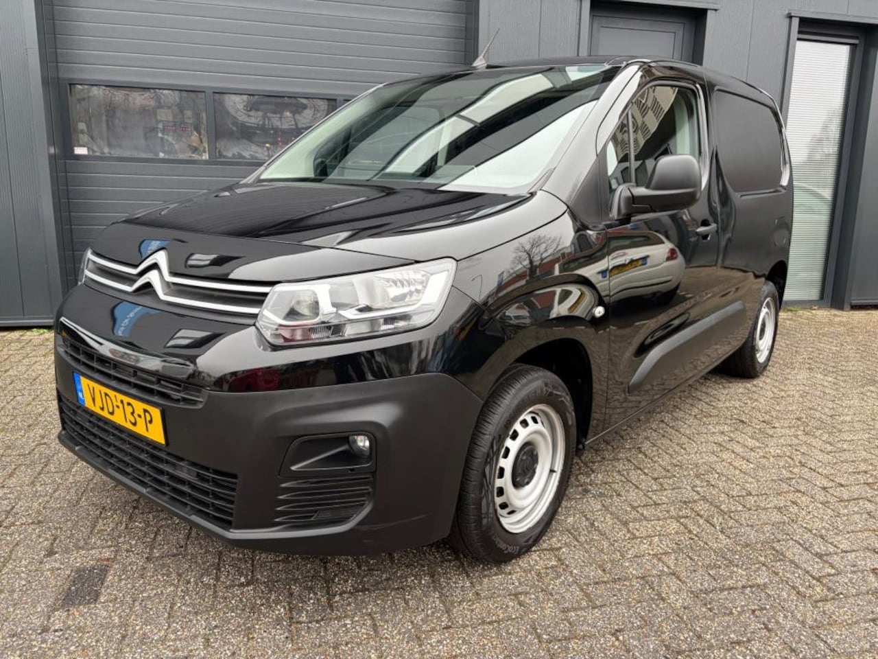 Citroën Berlingo - 1.5 BlueHDI Club Navi, Cruise, Carplay, PDC - AutoWereld.nl