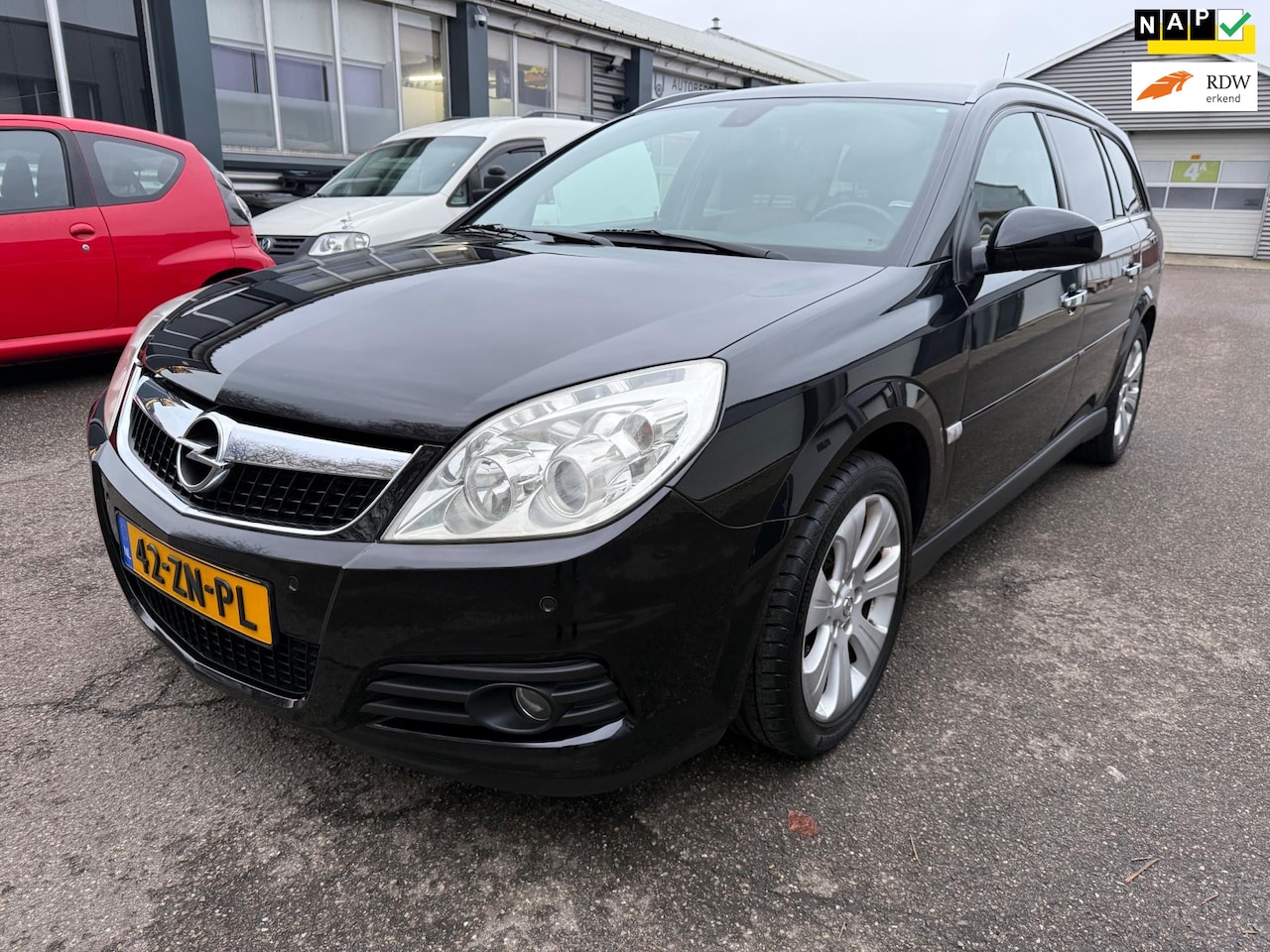 Opel Vectra Wagon - 1.8-16V Executive AUTOMAAT - AutoWereld.nl