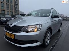 Skoda Fabia Combi - 1.0 Style Airco Carplay PDC LMV Dealer Onderhouden 2000Euro Onderhoud Gehad