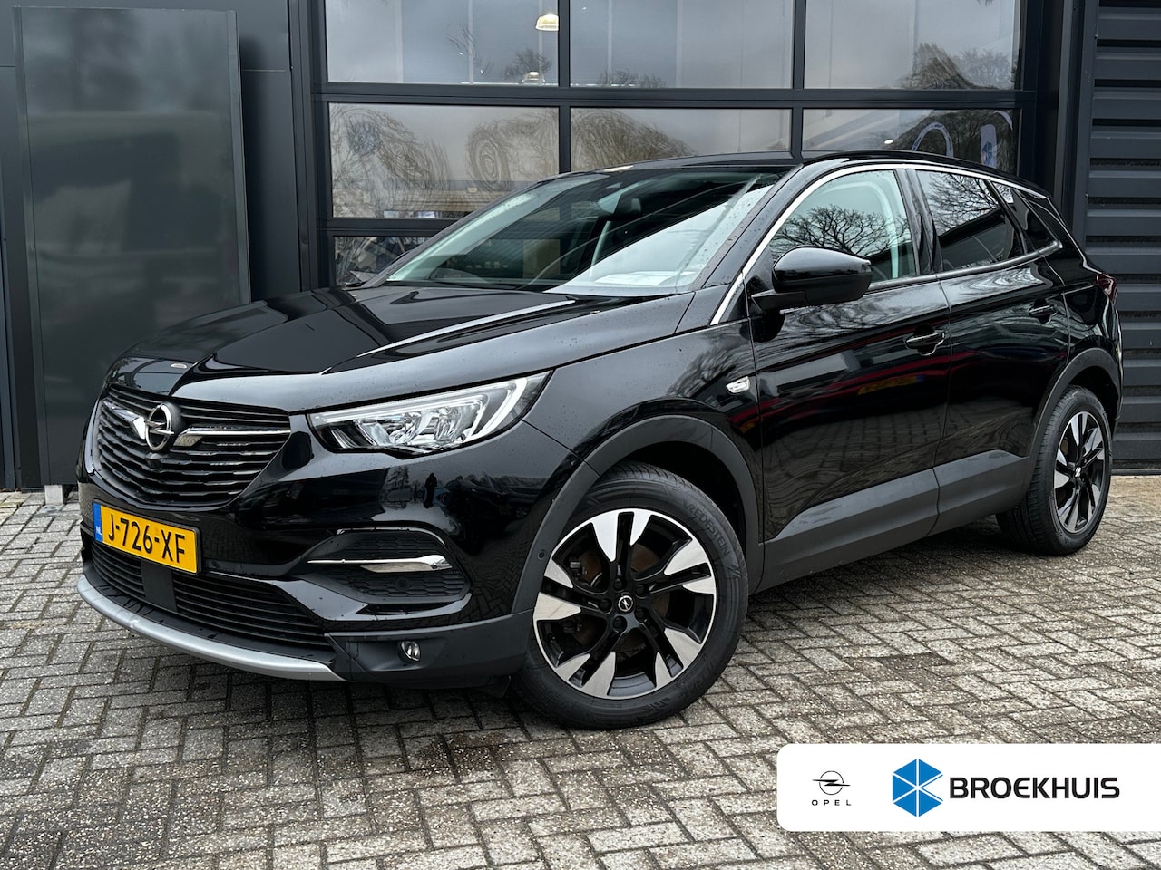 Opel Grandland X - 1.2 130PK Turbo Innovation | KEYLESS ENTRY & START| CAMERA| NAVIGATIE| AGR-COMFORTSTOELEN| - AutoWereld.nl