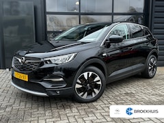 Opel Grandland X - 1.2 130PK Turbo Innovation | KEYLESS ENTRY & START| CAMERA| NAVIGATIE| AGR-COMFORTSTOELEN|