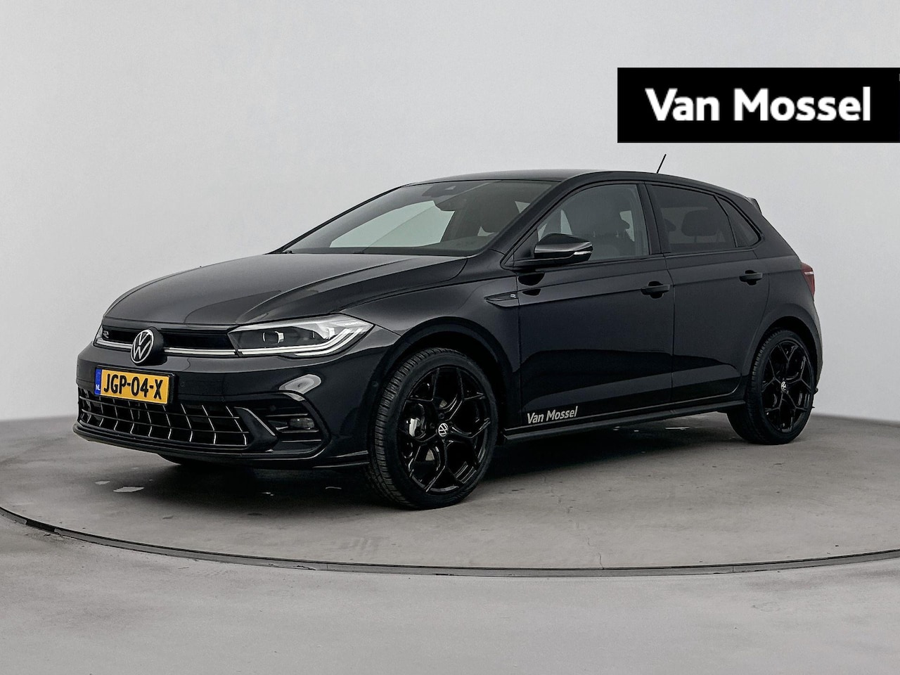 Volkswagen Polo - 1.0 TSI R-Line Edition | 18 Inch Zwarte Velgen | Automaat | IQ.Light | Stoelverwarming | P - AutoWereld.nl