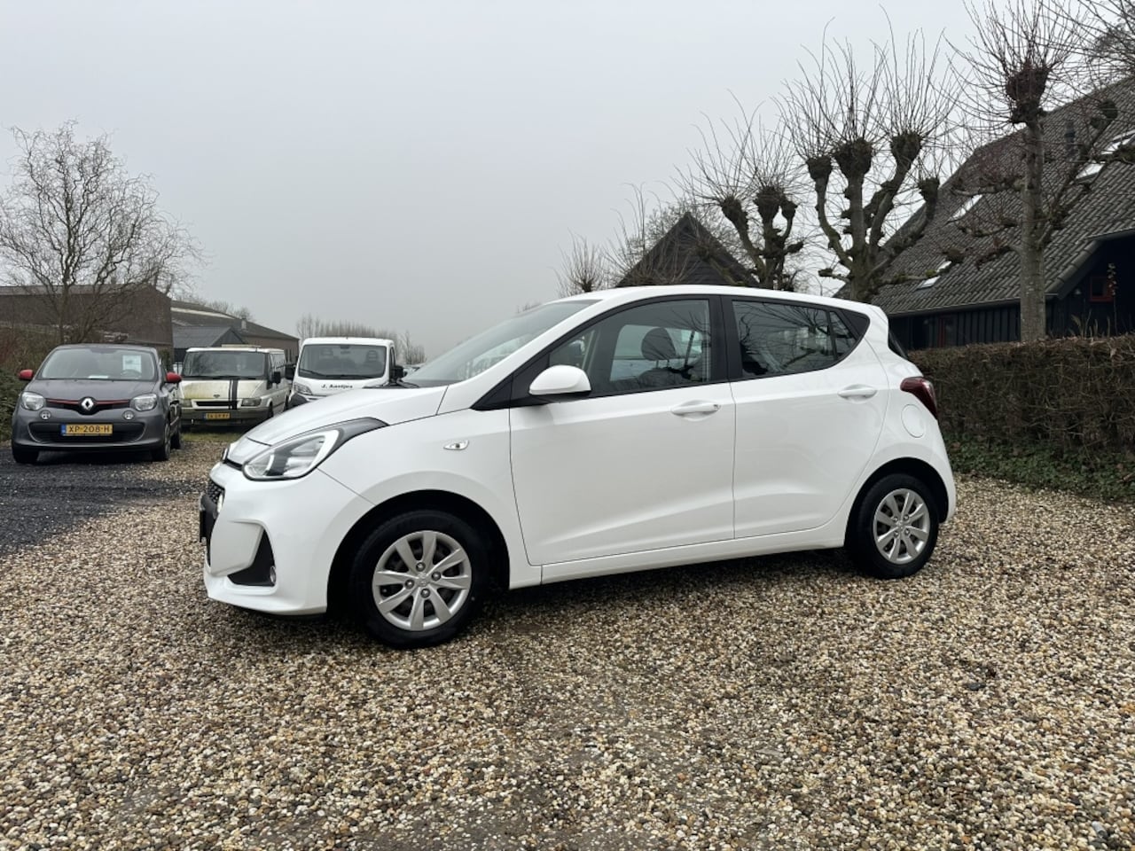 Hyundai i10 - 1.0i Comfort Airco/Cruise-Control/Navigatie