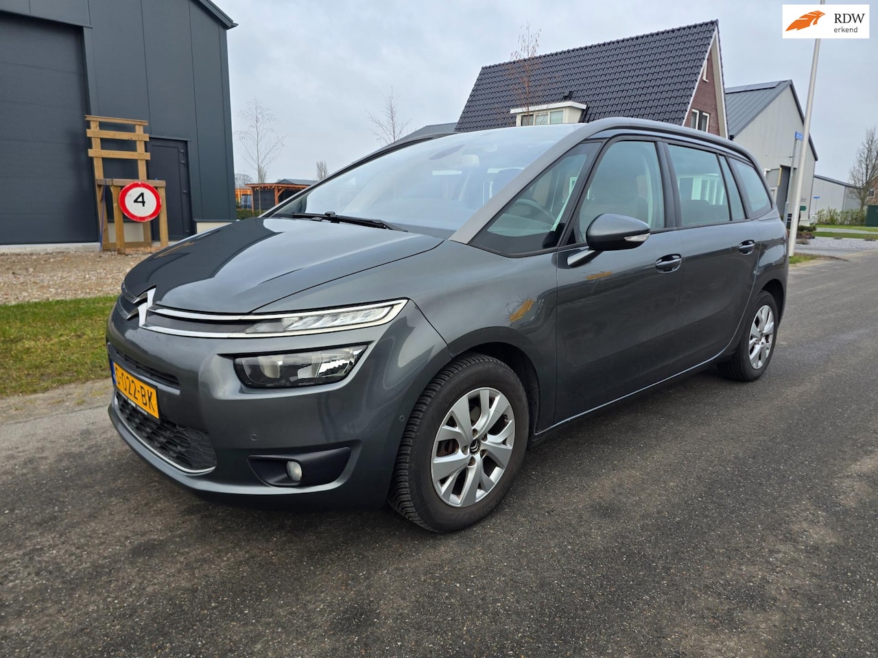 Citroën Grand C4 Picasso - 1.2 PureTech I 7 Personen I Adapt. Cruise - AutoWereld.nl