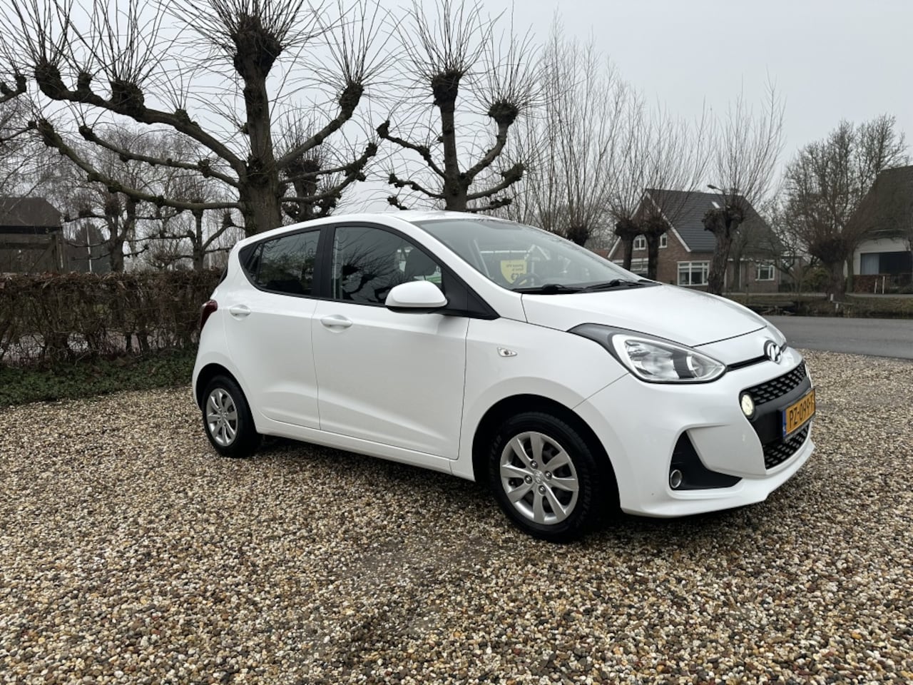 Hyundai i10 - 1.0i Comfort Airco/Cruise-Control/Navigatie