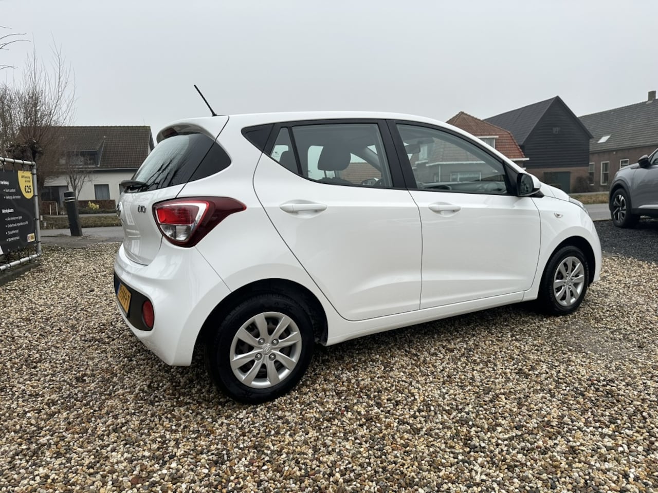 Hyundai i10 - 1.0i Comfort Airco/Cruise-Control/Navigatie