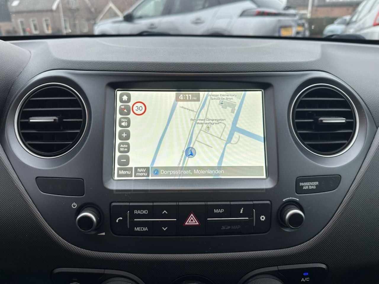 Hyundai i10 - 1.0i Comfort Airco/Cruise-Control/Navigatie