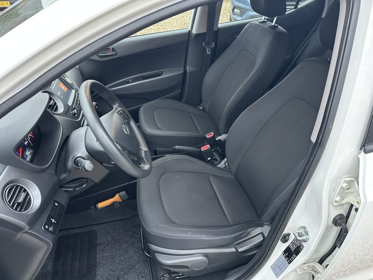 Hyundai i10 - 1.0i Comfort Airco/Cruise-Control/Navigatie