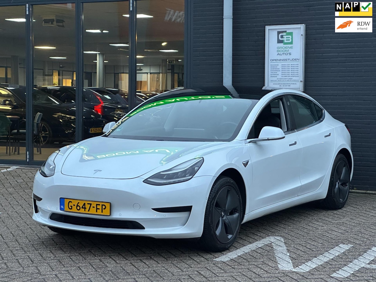 Tesla Model 3 - Standard RWD Plus 60 kWh/CAMERA/PANO-DAK/LEDER/NL-AUTO NAP!! - AutoWereld.nl