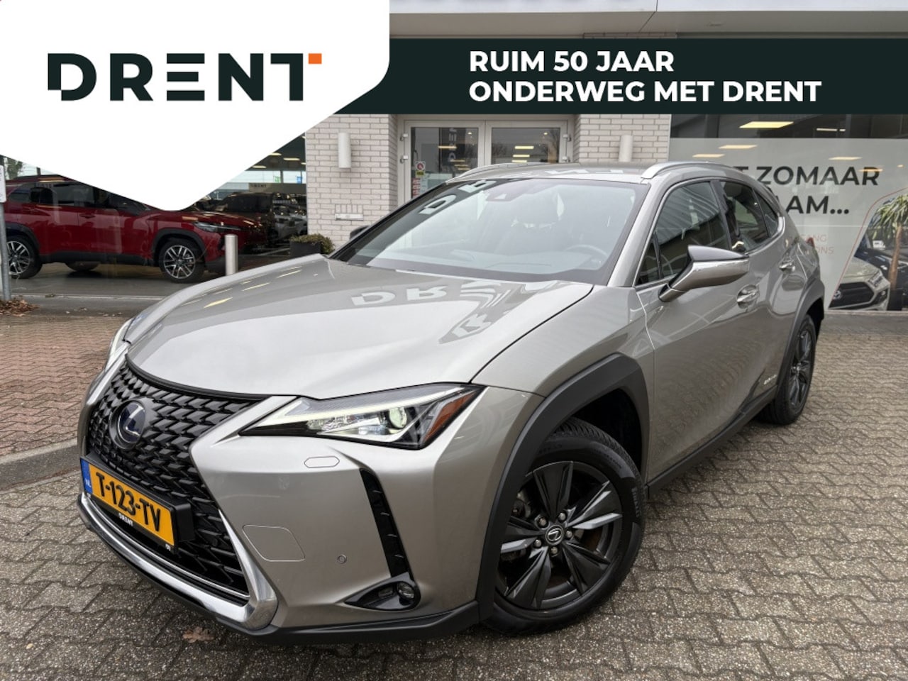 Lexus UX - 250h Luxury Line | Leder | Sensoren v/a | 17'' LM Velgen | Andro - AutoWereld.nl