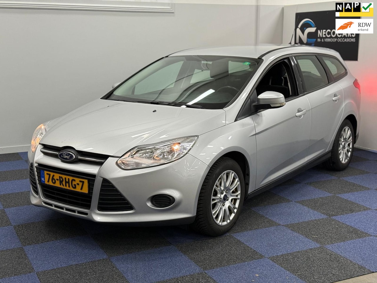 Ford Focus Wagon - 1.6 TI-VCT Trend / DEALER ONDERHOUDEN / NETTE AUTO / RIJDT SCHAKELT GOED - AutoWereld.nl
