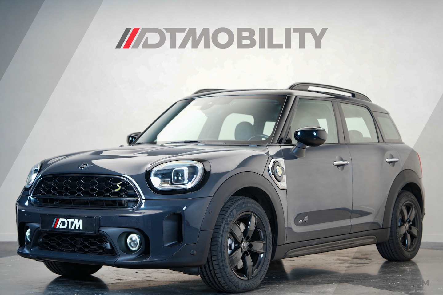 MINI Countryman - Mini 2.0 Cooper S E ALL4 Northwood Edition | Panoramadak | Camera | Leder | Head-Up Displa - AutoWereld.nl
