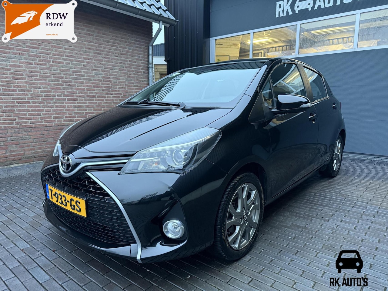 Toyota Yaris - 1.3 VVT-i Business Plus / Trekhaak / Nieuwstaat - AutoWereld.nl
