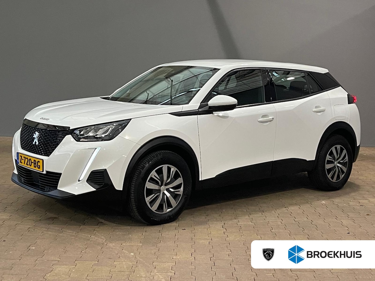 Peugeot 2008 - 1.2 PureTech Blue Lease Active Trekhaak | Stoelverwarming | Carplay | Airco | Cruise | DAB - AutoWereld.nl