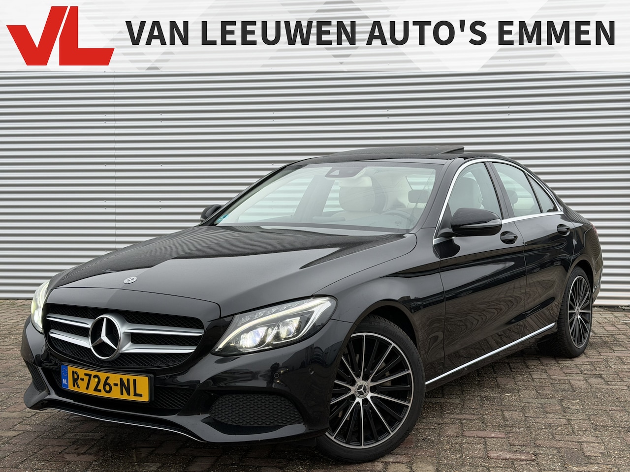 Mercedes-Benz C-klasse - 180 Premium Plus Pack | Nieuw Binnen | Navigatie | Open dak | Trekhaak | APK 06-03-2027 | - AutoWereld.nl