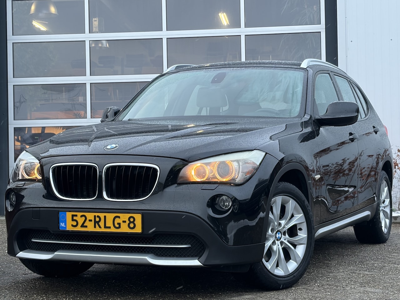 BMW X1 - sDrive18i Executive 150pk | Automaat | Bi-xenon koplampen | Cruise control | Lederen bekle - AutoWereld.nl